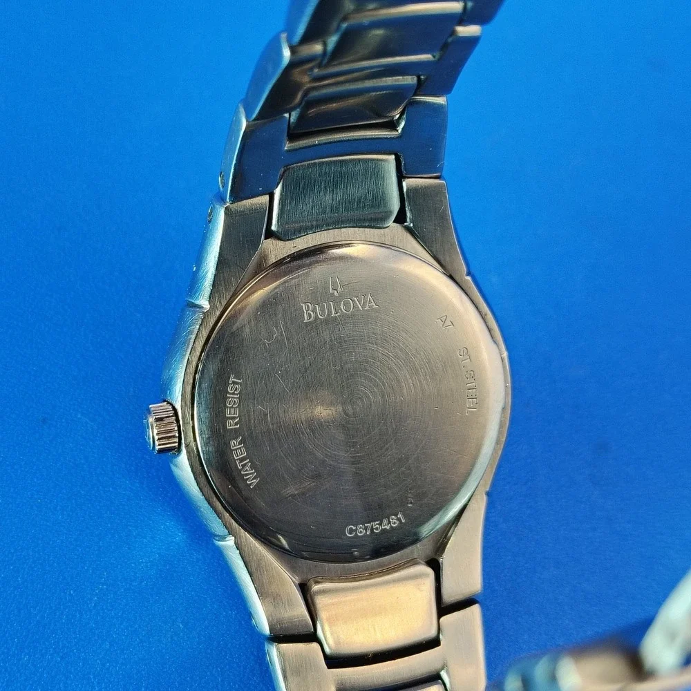 Vintage 2003 Bulova Genuine Diamond & Mother of Pearl 30mm Women's Quartz Watch